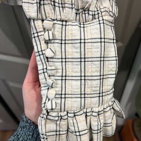 Plaid Ruffle Blouse - Picture 3 of 4